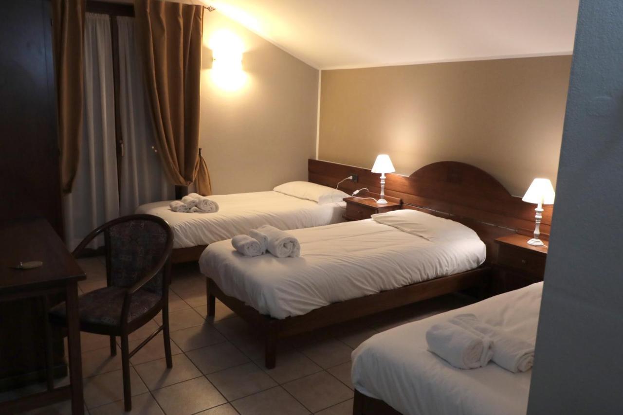 Hotel Ristorante Chateau 艾马维尔 外观 照片