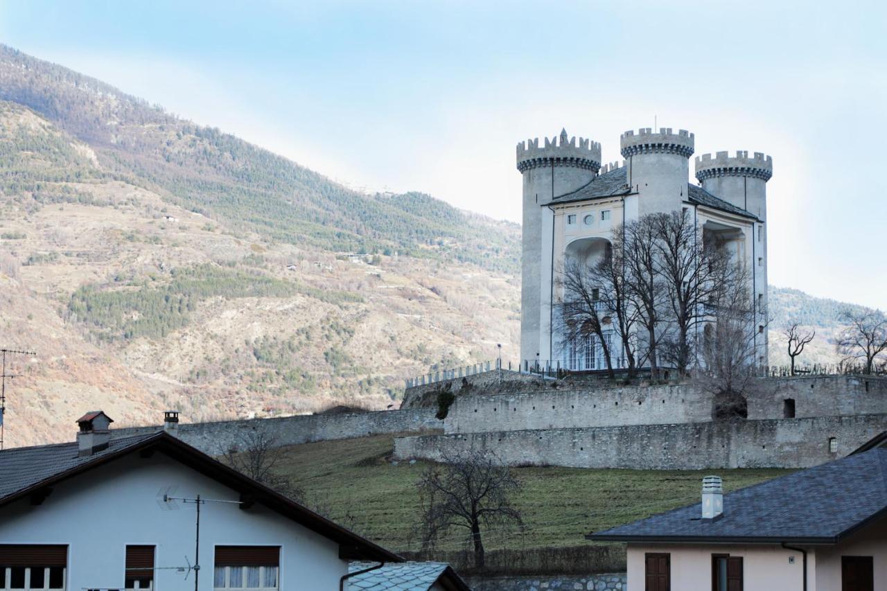 Hotel Ristorante Chateau 艾马维尔 外观 照片